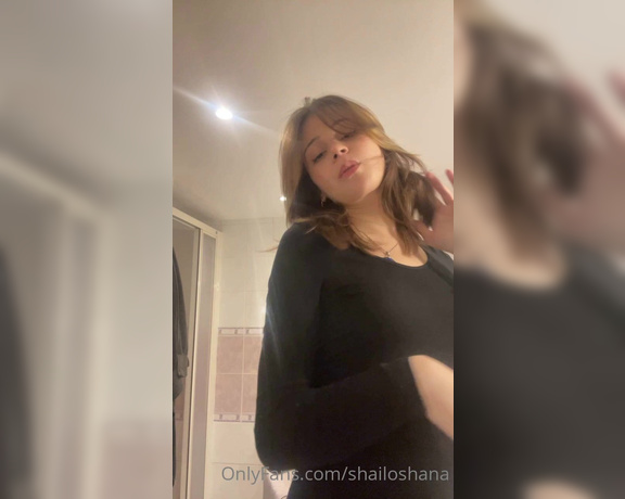 Shailoshana aka Shailoshana OnlyFans - In french we say chic & lgant