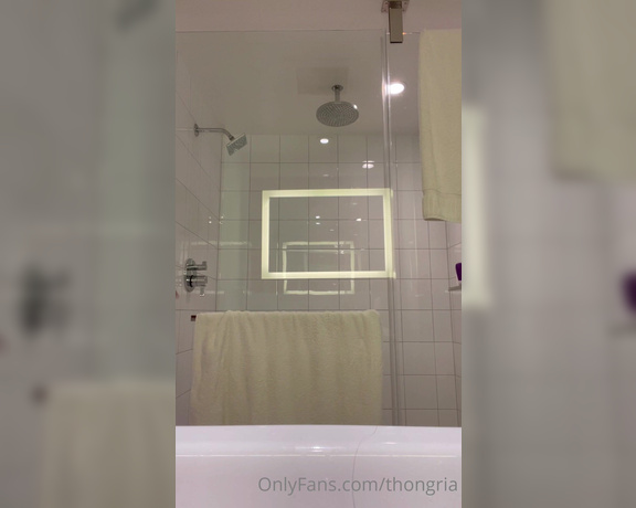 Zoe Ligon aka Thongria OnlyFans - Shower after a long day