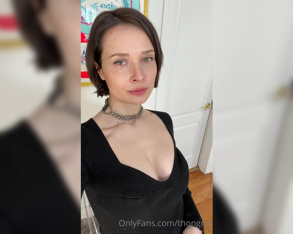 Zoe Ligon aka Thongria OnlyFans - Fogging up the seat for