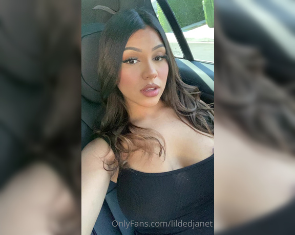 Janet aka Lildedjanet OnlyFans - Titties and pussy ! New pussy play video where I masturbate in my car while driving around