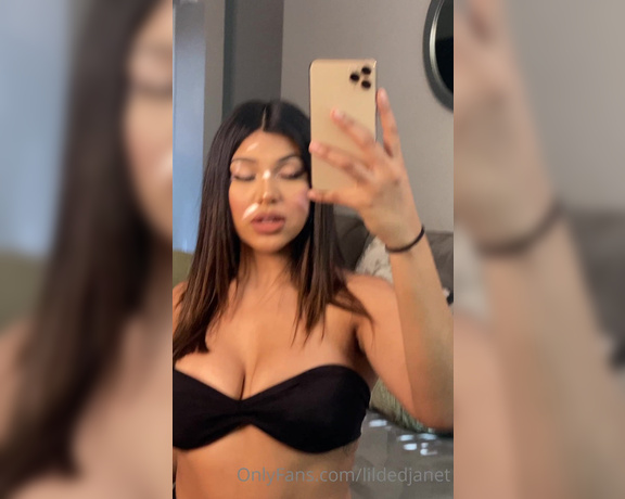 Janet aka Lildedjanet OnlyFans - I’m so Horny daddies I had to suck my own titty