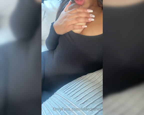 Janet aka Lildedjanet OnlyFans - I can suck my own titty the whole day
