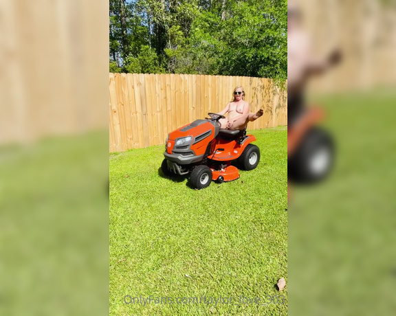 Taylor aka Taylor_love_303 OnlyFans - I bet you wish I was your neighbor! masturbating, mowing & squirt!!