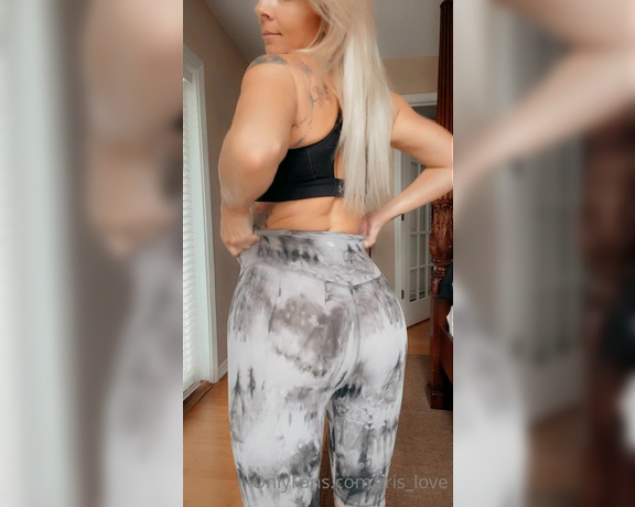 Tris aka Tris_love OnlyFans - Do you like watching the booty reveal itself or how it gets all extra delicious when I’m pulling the