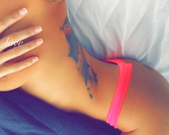 Tris aka Tris_love OnlyFans - Never want to get out of bed