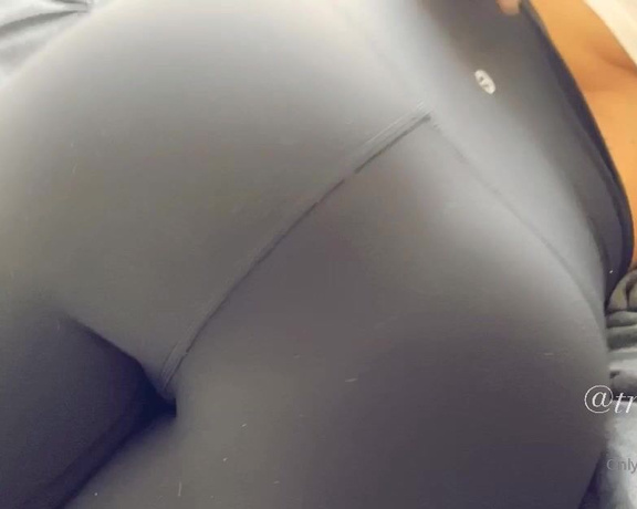 Tris aka Tris_love OnlyFans - My ass in these pants