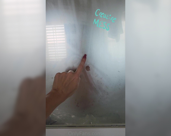 Tris aka Tris_love OnlyFans - What would you doodle on my steamy mirror