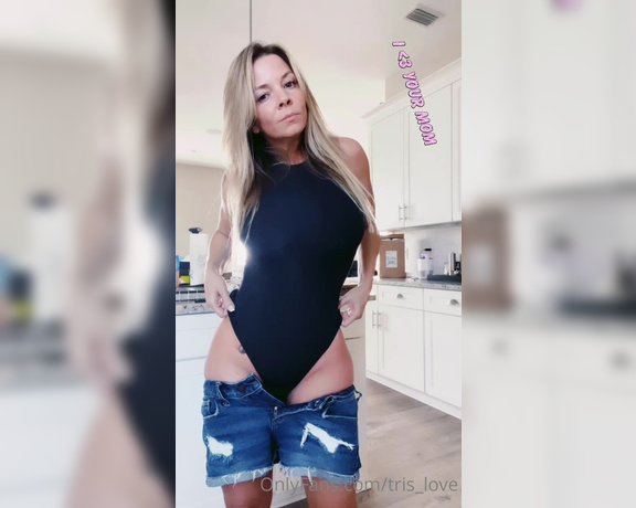 Tris aka Tris_love OnlyFans - This was my sexy milf dinner outfit the other day Trying to find some more things that are my style
