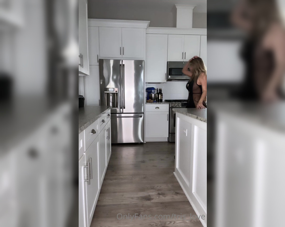 Tris aka Tris_love OnlyFans - When I ask you to come help me in the kitchen and you just say yes ma’am”