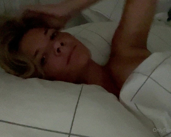 Tris aka Tris_love OnlyFans - Good morning baby