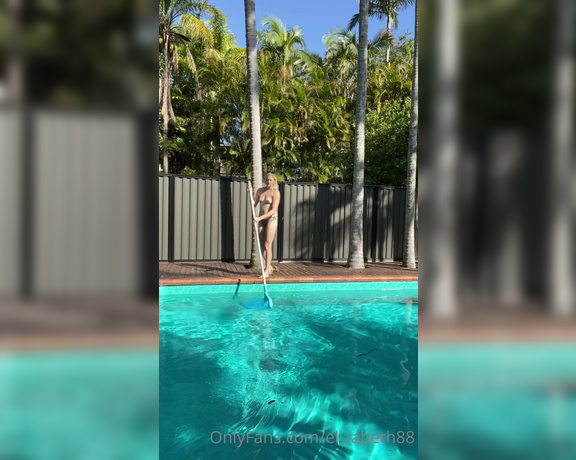 Elizabeth aka Elizabeth88 OnlyFans - This is my application video to be your pool girl