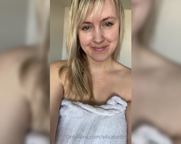 Elizabeth aka Elizabeth88 OnlyFans - Towel peeking