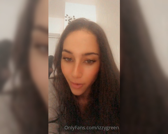 Izzy Green aka Izzygreen OnlyFans - A little update 6pm eastern tomorrow! hopefully everything is fixed by then message me if you want