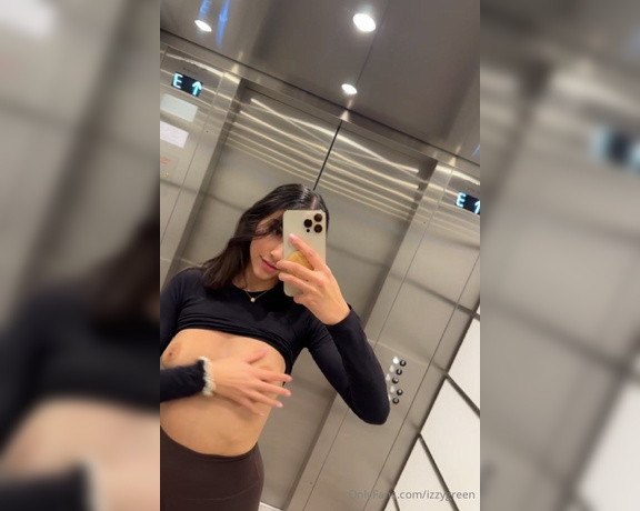 Izzy Green aka Izzygreen OnlyFans - Elevator challenge with a twist I’m sorry for not posting daily this week I’ve been back home for