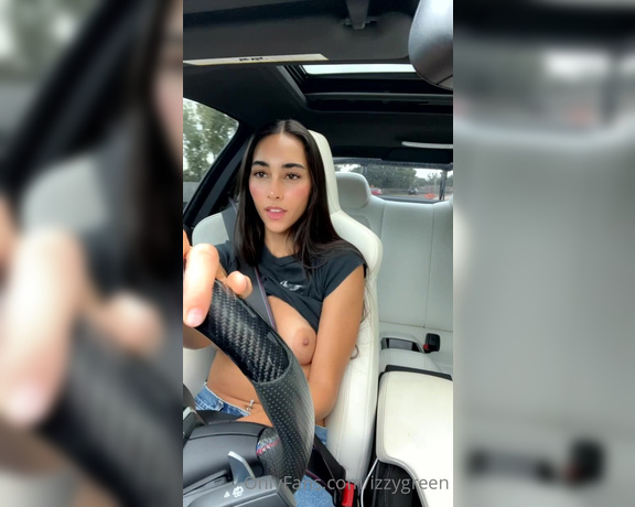 Izzy Green aka Izzygreen OnlyFans - This was the most fun I’ve had all day how would you react if you saw me driving like this