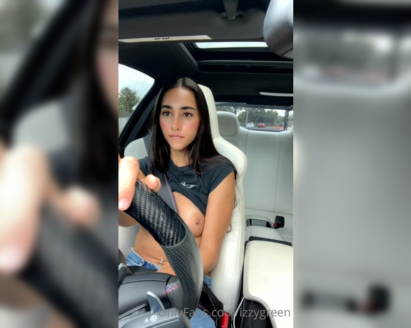Izzy Green aka Izzygreen OnlyFans - This was the most fun I’ve had all day how would you react if you saw me driving like this