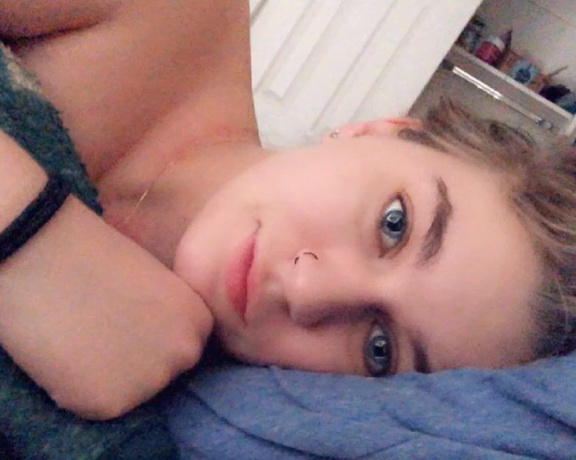 Jaybbgirl aka Jaybbgirl OnlyFans - A video from when I had my braces