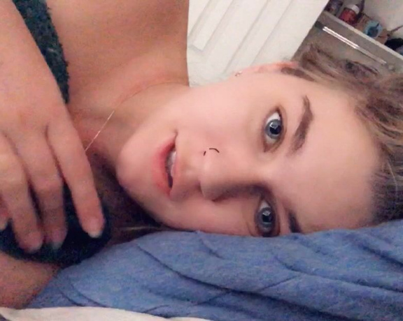 Jaybbgirl aka Jaybbgirl OnlyFans - A video from when I had my braces