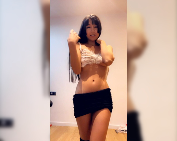 Littlesubgirl aka Littlesubgirl OnlyFans - Striptease for you )