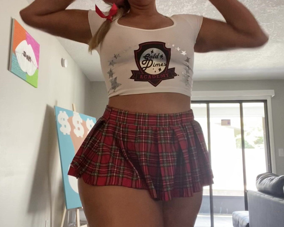 Sophie VIP aka Sophiethebodyvip OnlyFans - How cute is this outfit