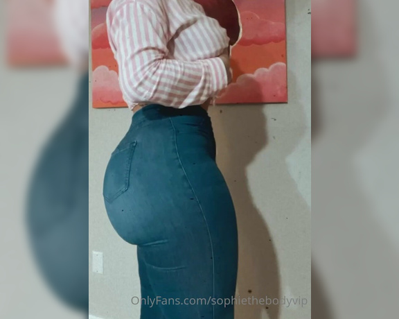 Sophie VIP aka Sophiethebodyvip OnlyFans - I swear these jeans look like they are about to bust