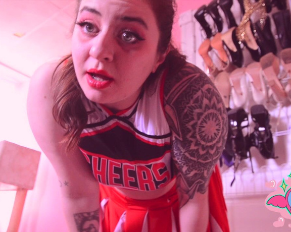 Freshie Juice Cheerleader Blackmails Her Teacher