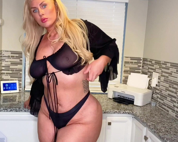 Sophie VIP aka Sophiethebodyvip OnlyFans - Do you want to watch me undress