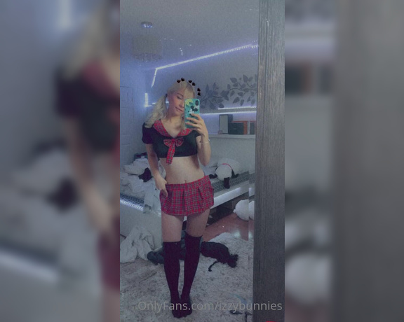 Izzy aka Izzybunnies OnlyFans - Let me be ur naughty school girl teach me a lesson professor