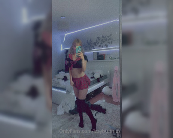 Izzy aka Izzybunnies OnlyFans - Let me be ur naughty school girl teach me a lesson professor