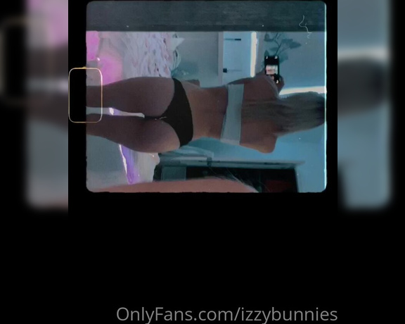Izzy aka Izzybunnies OnlyFans - Don’t look in the mirror 2