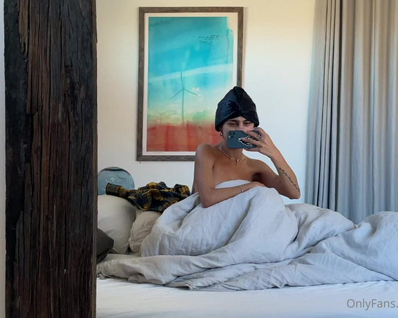 Mia Khalifa aka Miakhalifa OnlyFans - Good morning! Good night! I overslept, but I’m bringing you coffee in bed today keep an eye on