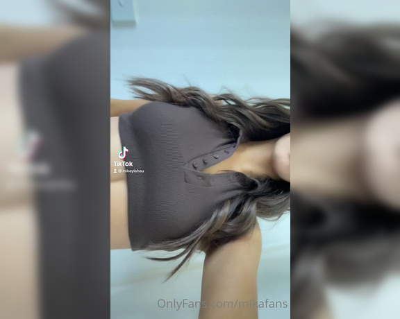 MIKAYLAH aka Mikafans OnlyFans - Who loves hips Tip $5 for the same video with less clothes