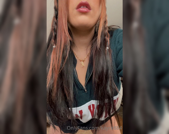 Kayce884 aka Kayce884 OnlyFans - Which lips would you prefer wrapped around your cockor like for both sets 2