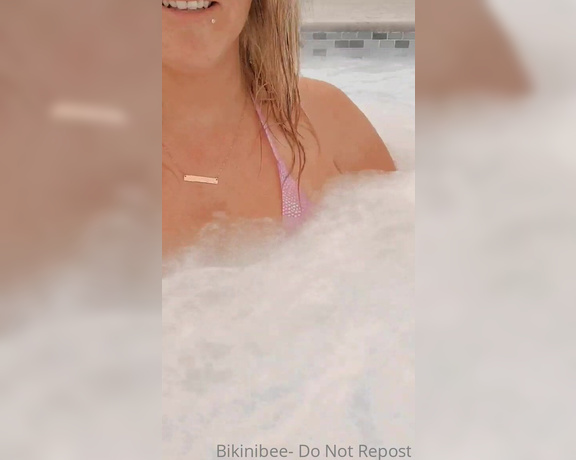 Bikinibee aka Bikinibee OnlyFans - Feeling like youre here yet! Jump in hun!