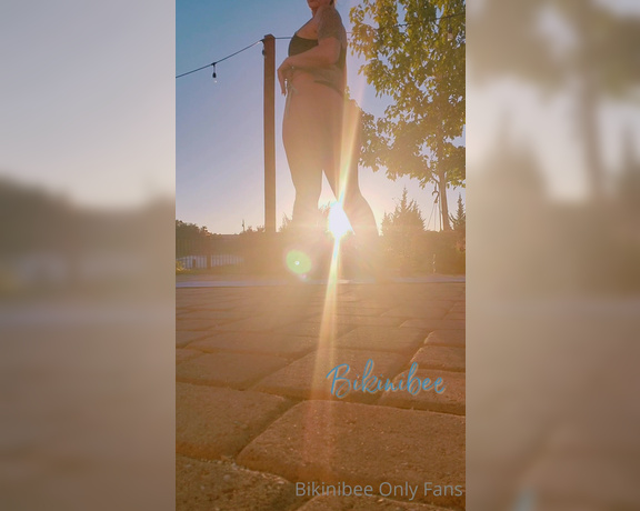 Bikinibee aka Bikinibee OnlyFans - Sunrise stretching