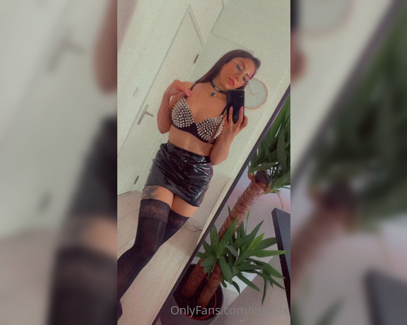 Lili aka Itsxlilix OnlyFans - What’s your fetish 2