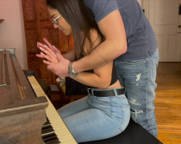 Lili aka Itsxlilix OnlyFans - My new role play The piano teacher in 4K Anyone who wants to buy the full video can talk to me