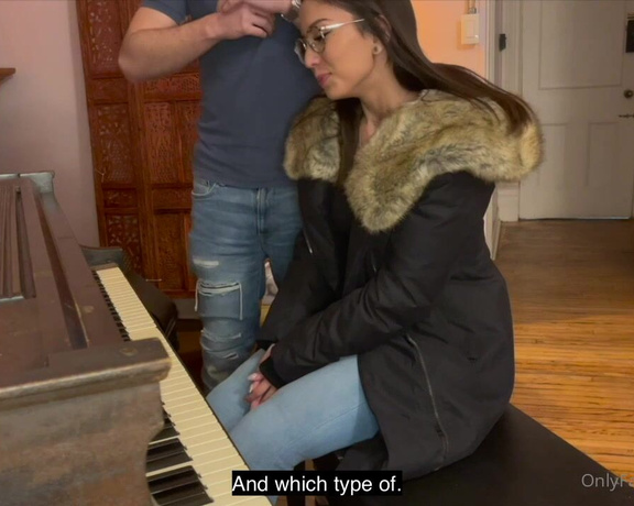 Lili aka Itsxlilix OnlyFans - Hello This time I have here for you the role play My piano teacher cum in my ass with English subt