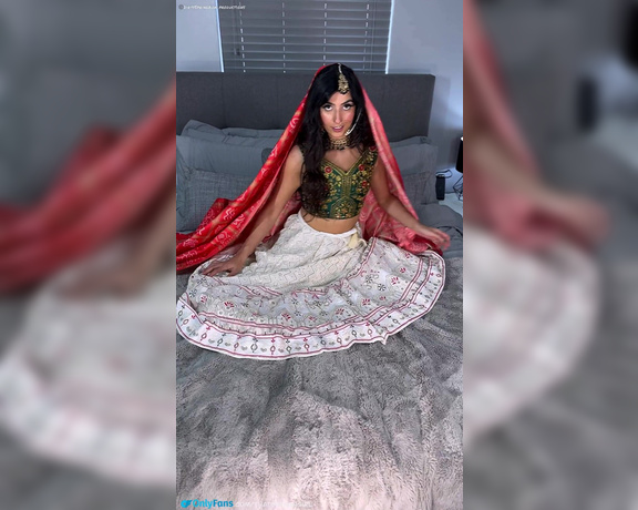 Aaliyah Yasin aka Aaliyah.yasin OnlyFans - I love being a tease on our special night, would you start with my pretty feet and make your way dow
