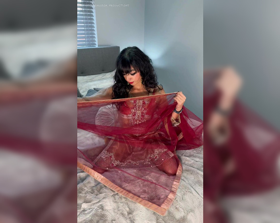 Aaliyah Yasin aka Aaliyah.yasin OnlyFans - POV You walk in on me in the bedroom like this, what would you do I had fun filming in this outfit,