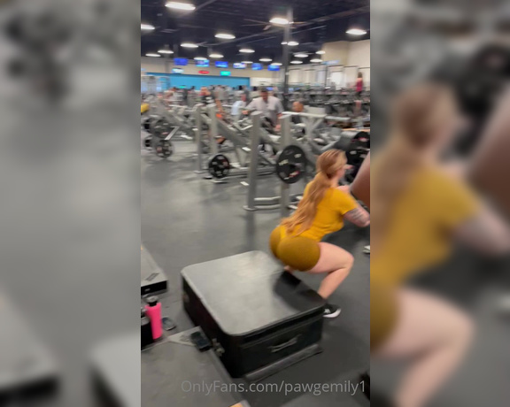 Emily aka Pawgemily OnlyFans - Would u stare at me at the gym