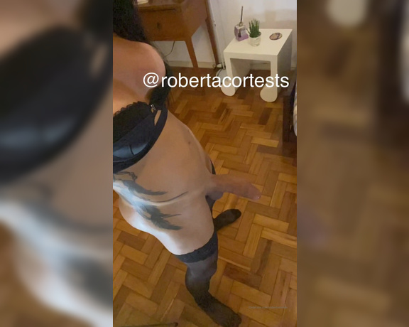 Roberta Cortes TS aka Robertacortes OnlyFans - Putting the big black guy for suck !