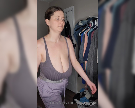 KCupQueen aka Kcupqueen OnlyFans - Quick treadmill clip