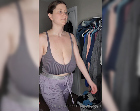 KCupQueen aka Kcupqueen OnlyFans - Quick treadmill clip