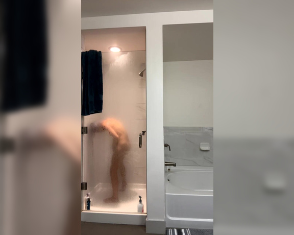 PantyNectar aka Pantynectar OnlyFans - Livestream Encore Quick mid day shower