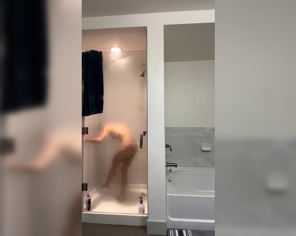 PantyNectar aka Pantynectar OnlyFans - Livestream Encore Quick mid day shower