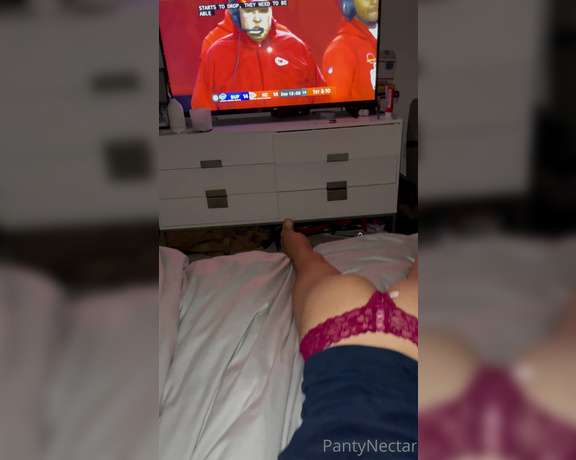 PantyNectar aka Pantynectar OnlyFans - Sucking dick watching the game Sunday night I think I’m good luck… at least for one team @mrpnect