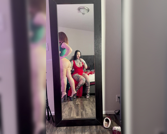 Heidi Lavon aka Heidilavon OnlyFans - Trying these dresses on with @al3xusann  HAD to share her booty with you all 4