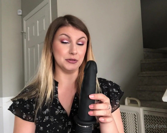 Ashley Elizabeth aka Yunging19 OnlyFans - THE FIRST SEX TOY REVIEW Since weve reached the goal for the next video, the next one will be filme
