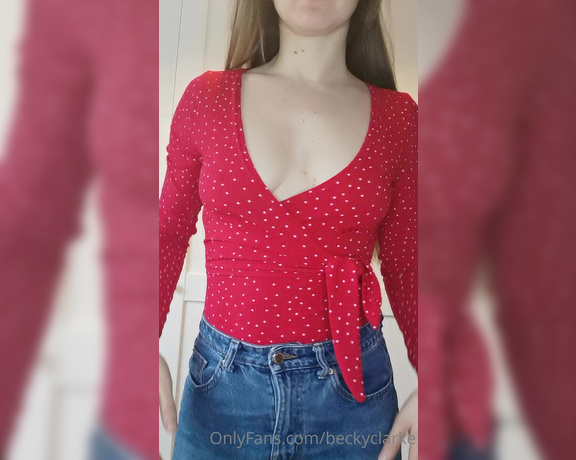 Becky aka Beckyxxoo OnlyFans - Imagine this We are at a party and I am horny Would you pull my top to one side and play with